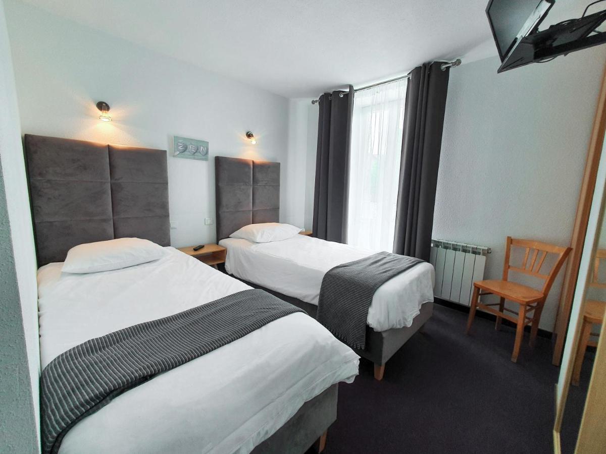 Hotel Les Tilleuls De Pareloup A Salles-Curan Екстериор снимка